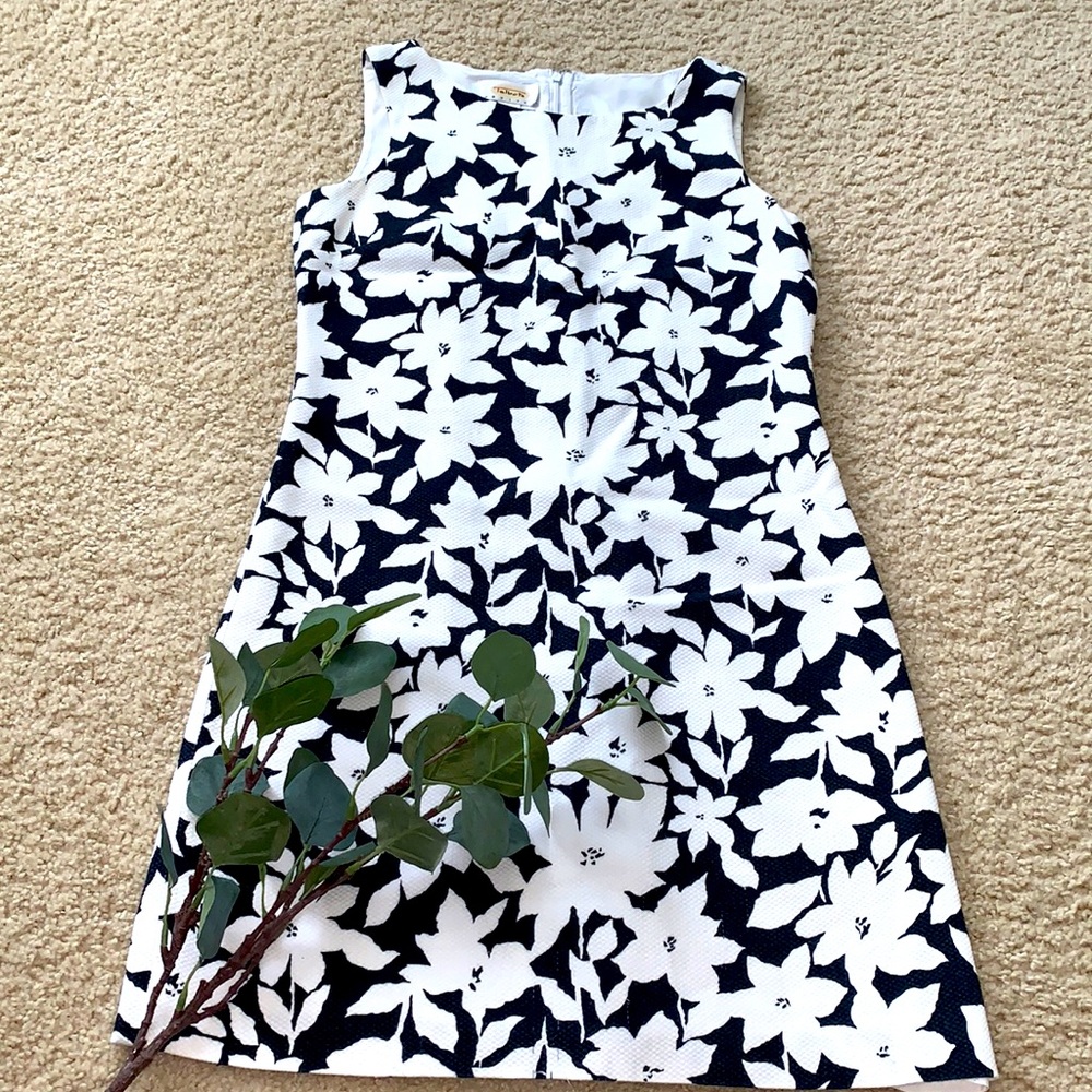 Talbots shift dress navy blue and white floral